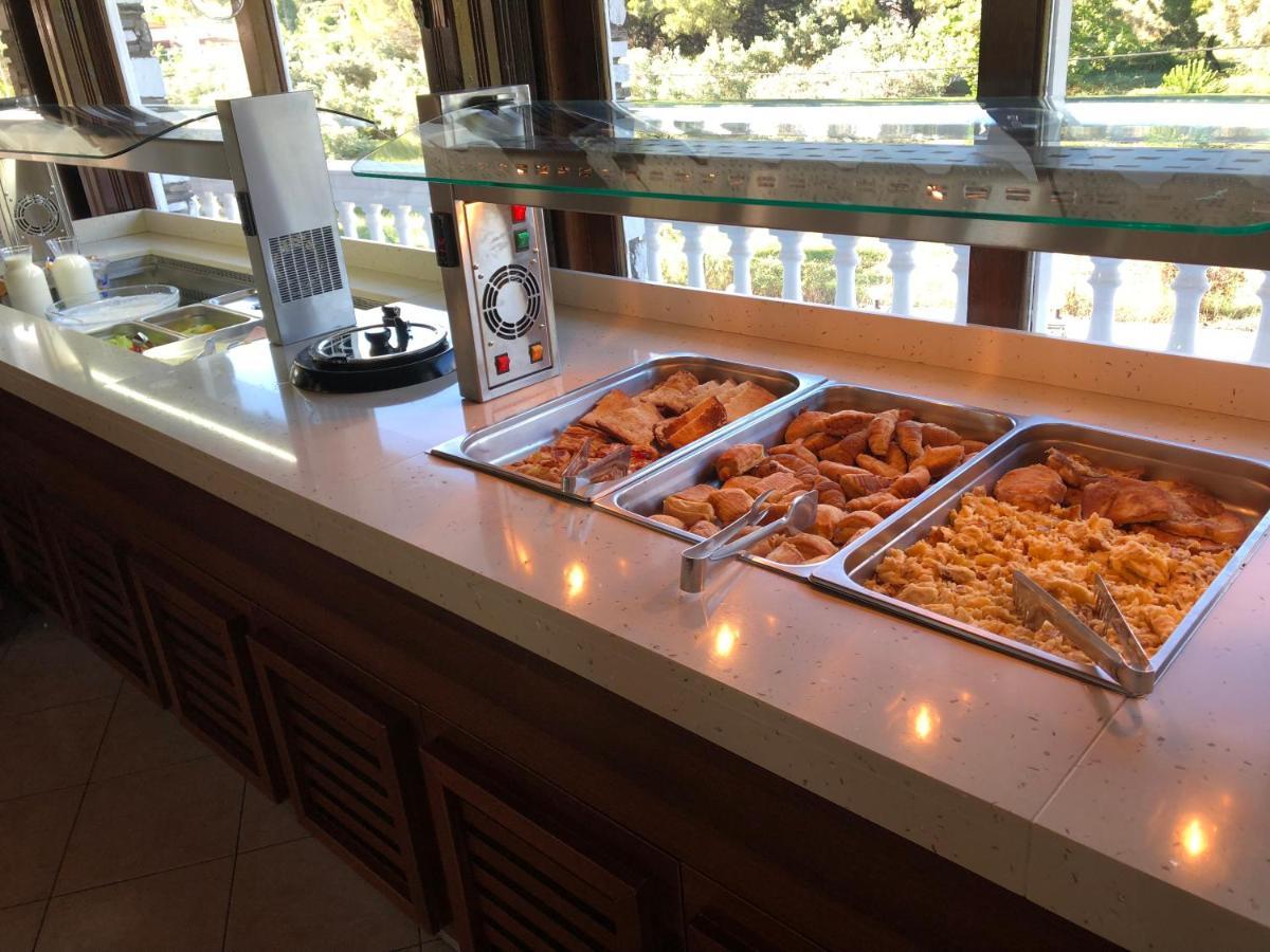 Diaporos Hotel 보우르보우로우 외부 사진