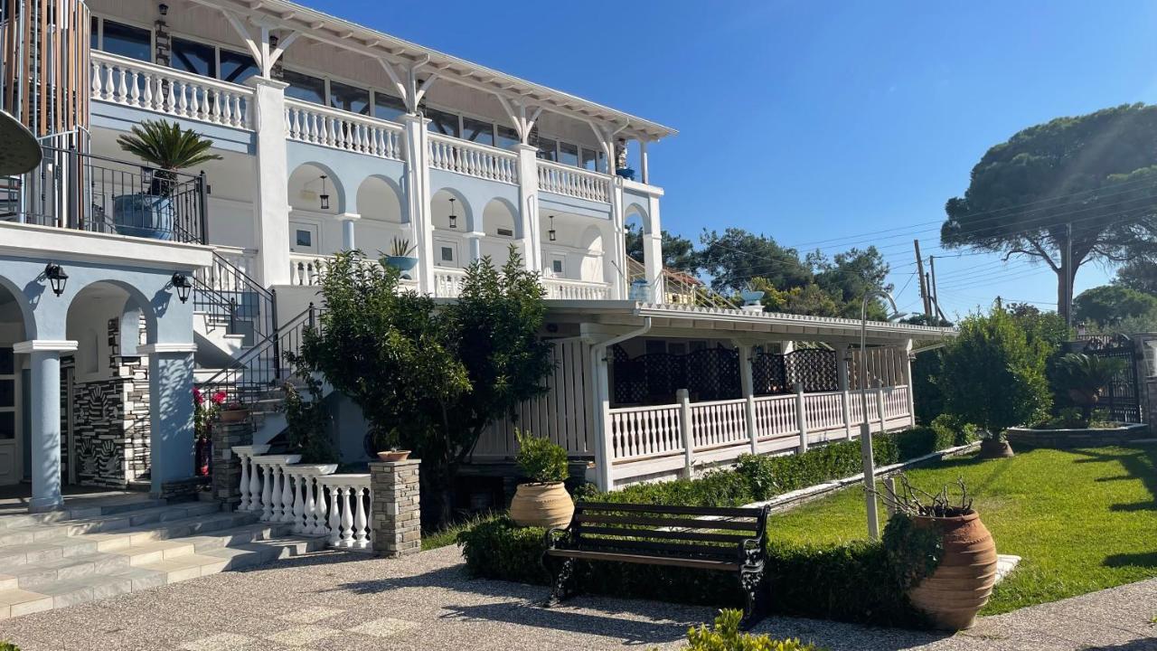 Diaporos Hotel 보우르보우로우 외부 사진
