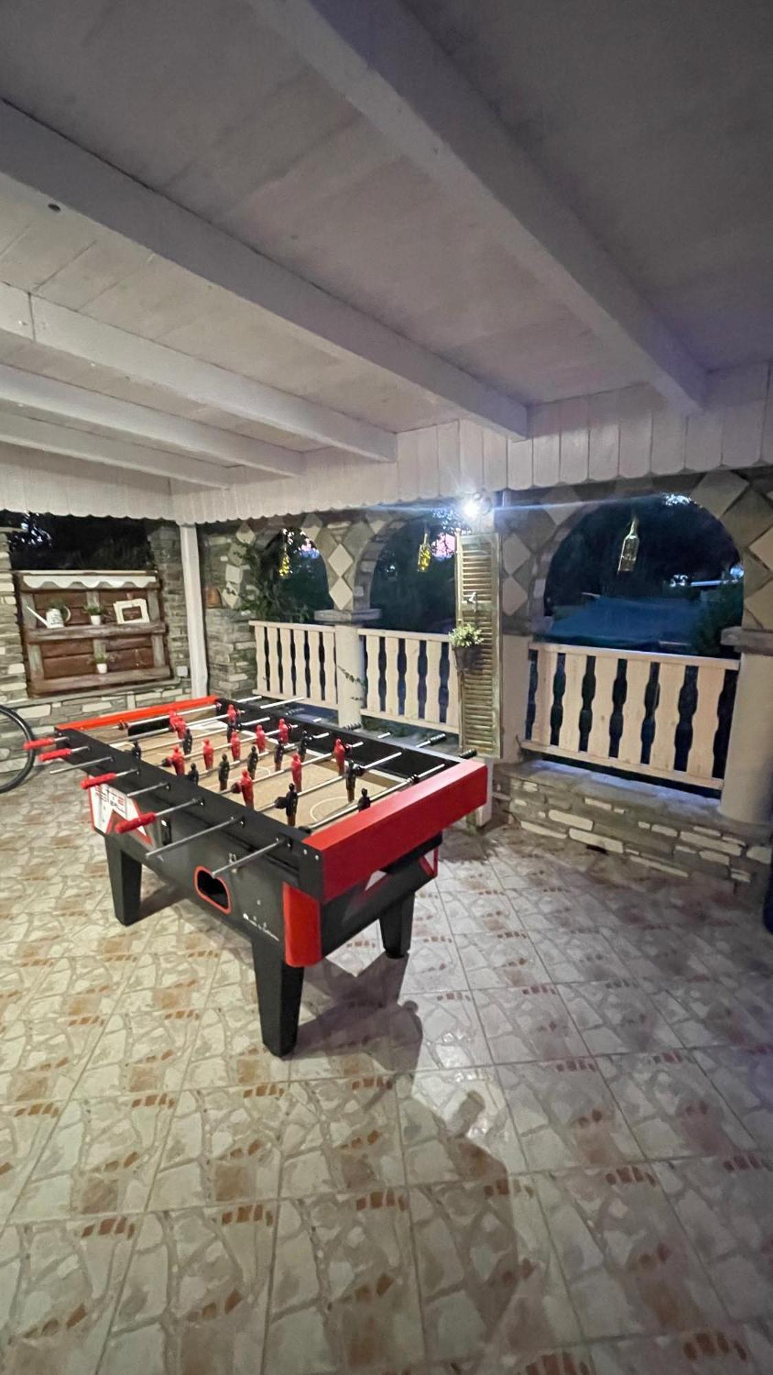 Diaporos Hotel 보우르보우로우 외부 사진